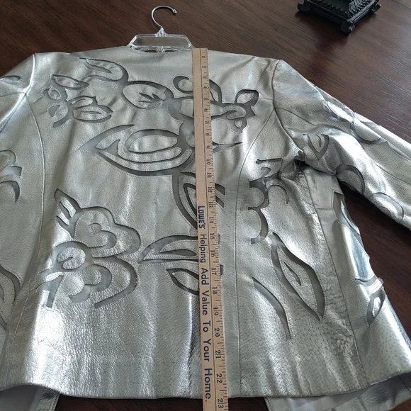 Chico's Siver cut out vegan leather blazer - Picture 7 of 8